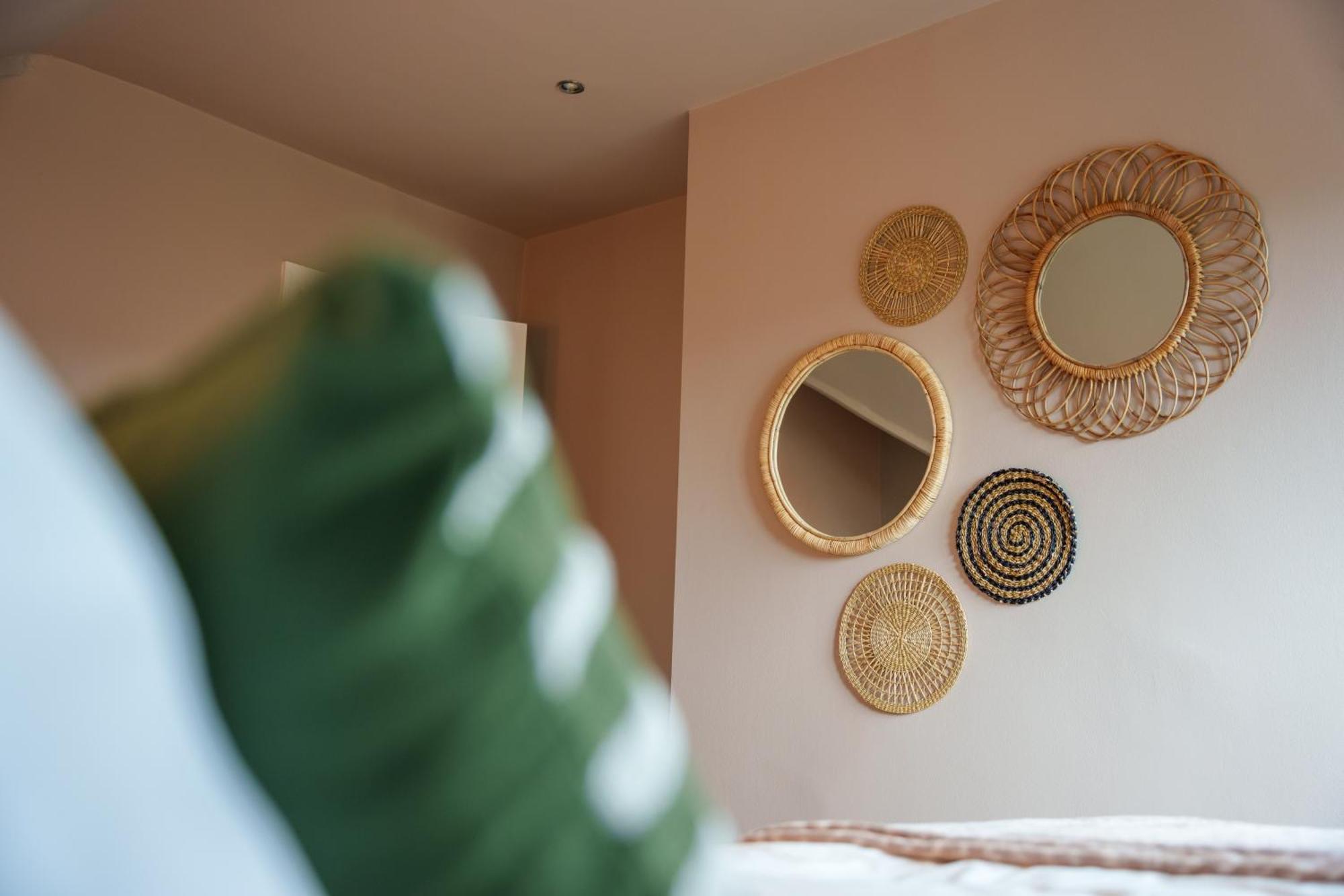 Stay With Airhgt @ Luxe Apartment In Central 해러게이트 외부 사진